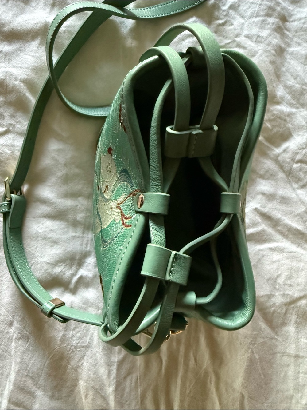 Deer Bucket Bag - Picture 3 of 3